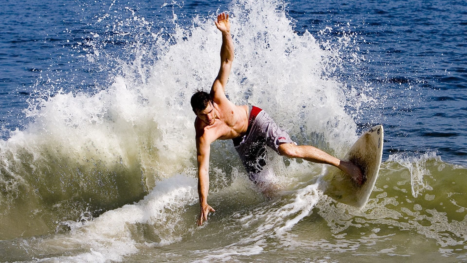 kaiyun.com-伊朗男团爆冷淘汰日本，晋级四强，伊朗男篮惨败日本